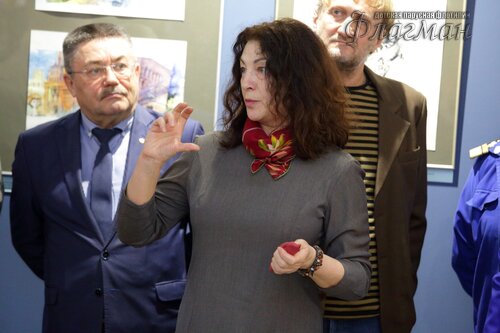 Открытие выставки работ  художника-иллюстратора Евгении Ивановны Стерлиговой YE1A0664